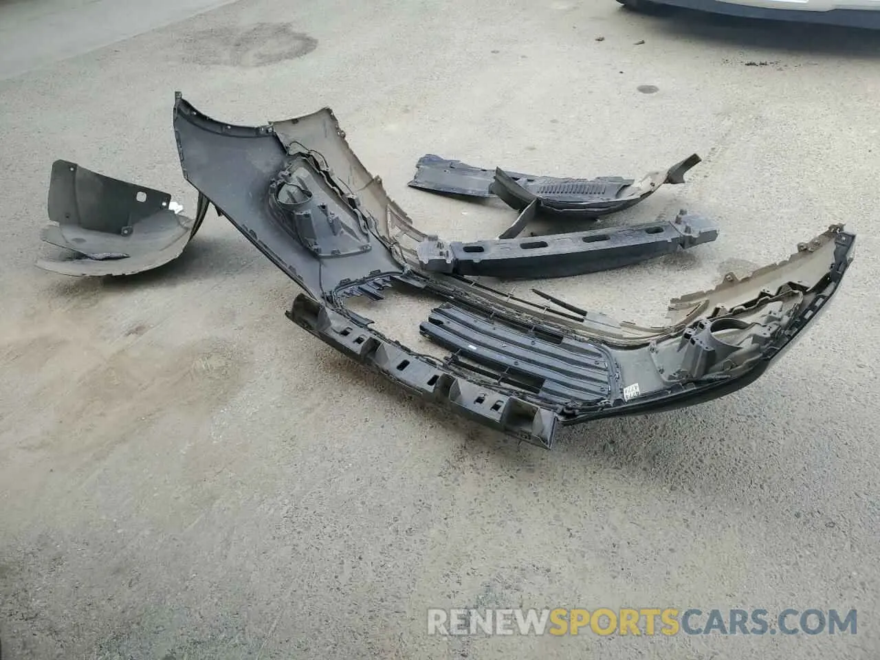 13 Photograph of a damaged car KL7CJKSB5LB041220 CHEVROLET TRAX 2020