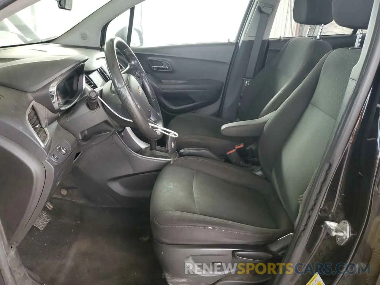 7 Photograph of a damaged car KL7CJKSB5LB041220 CHEVROLET TRAX 2020