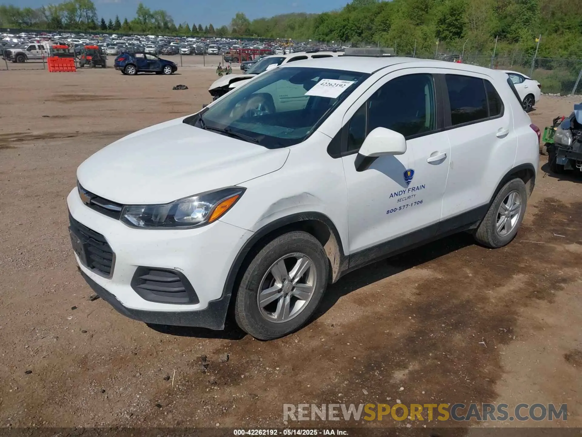 2 Photograph of a damaged car KL7CJKSB5LB041685 CHEVROLET TRAX 2020
