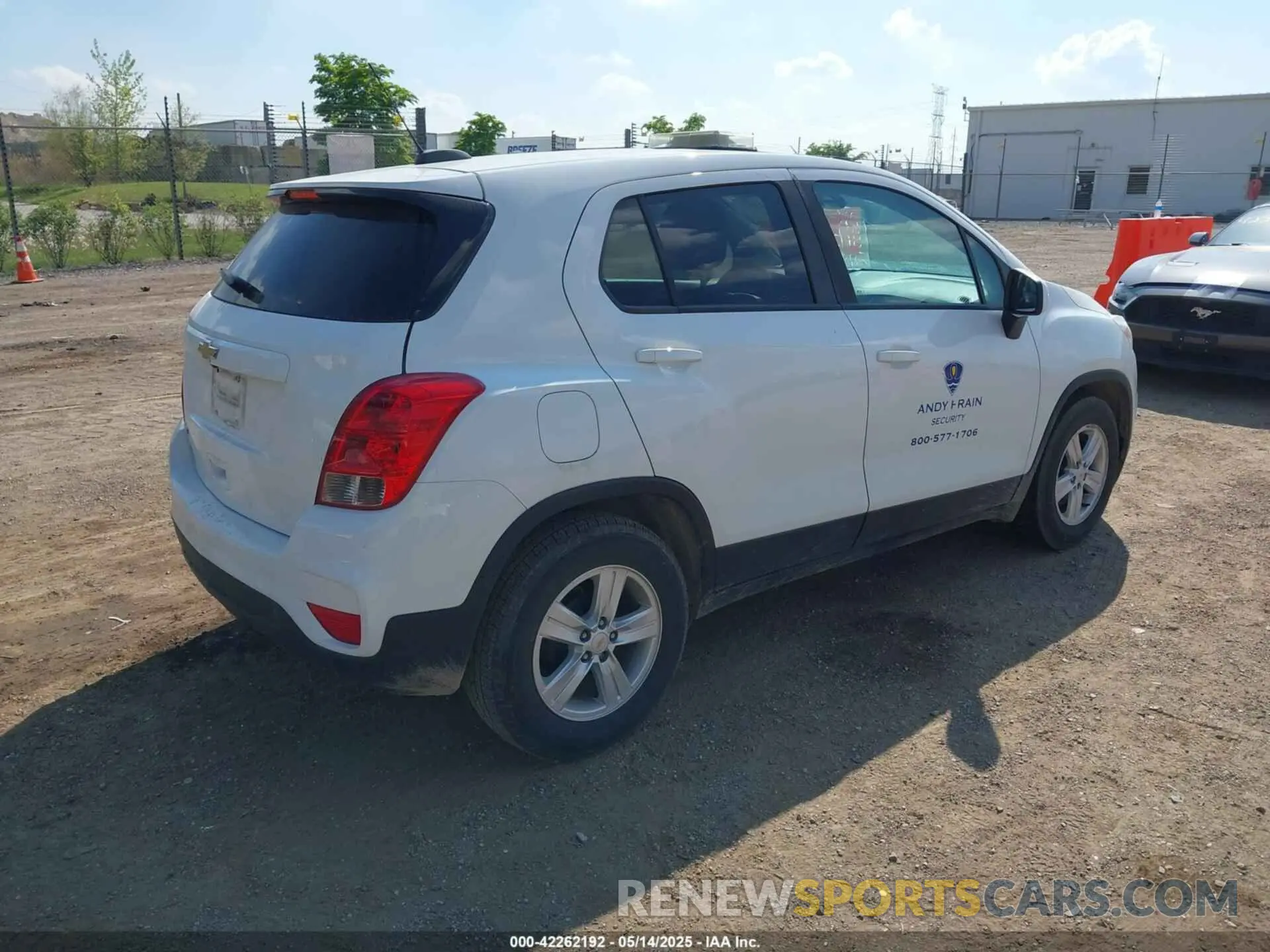 4 Photograph of a damaged car KL7CJKSB5LB041685 CHEVROLET TRAX 2020