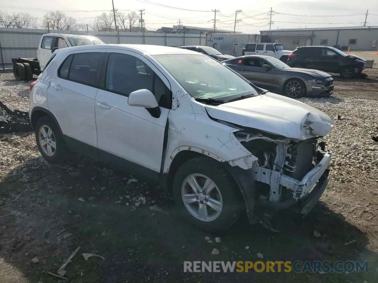 4 Photograph of a damaged car KL7CJKSB5LB062844 CHEVROLET TRAX 2020