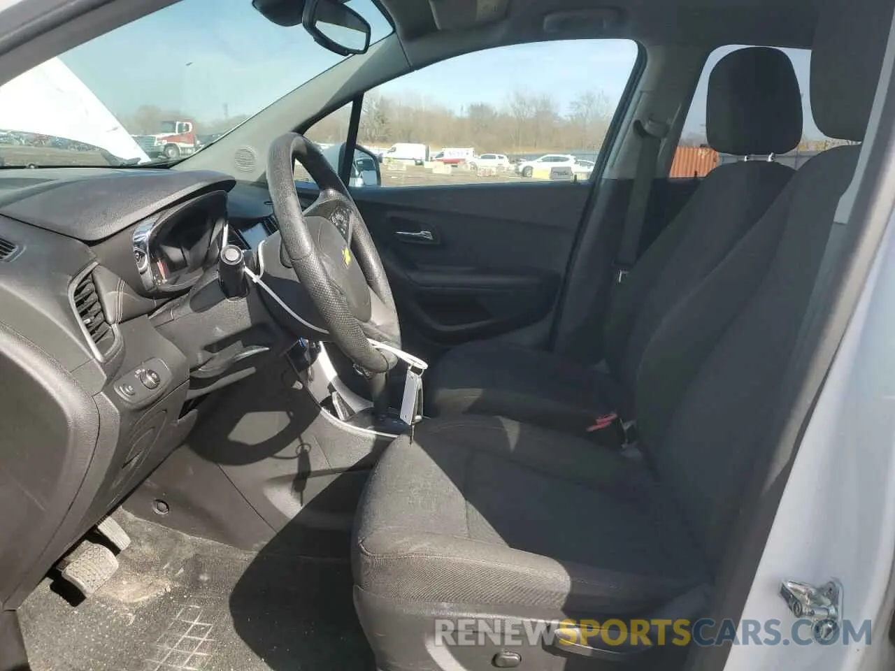 7 Photograph of a damaged car KL7CJKSB5LB062844 CHEVROLET TRAX 2020