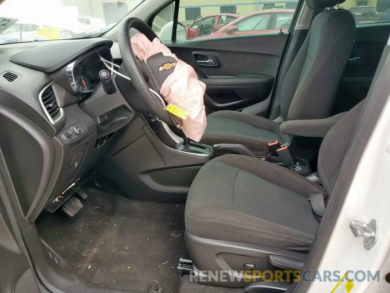 7 Photograph of a damaged car KL7CJKSB5LB074203 CHEVROLET TRAX 2020