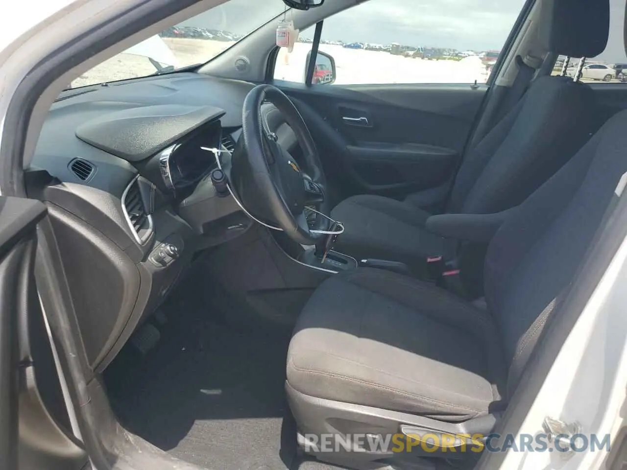 7 Photograph of a damaged car KL7CJKSB5LB083418 CHEVROLET TRAX 2020