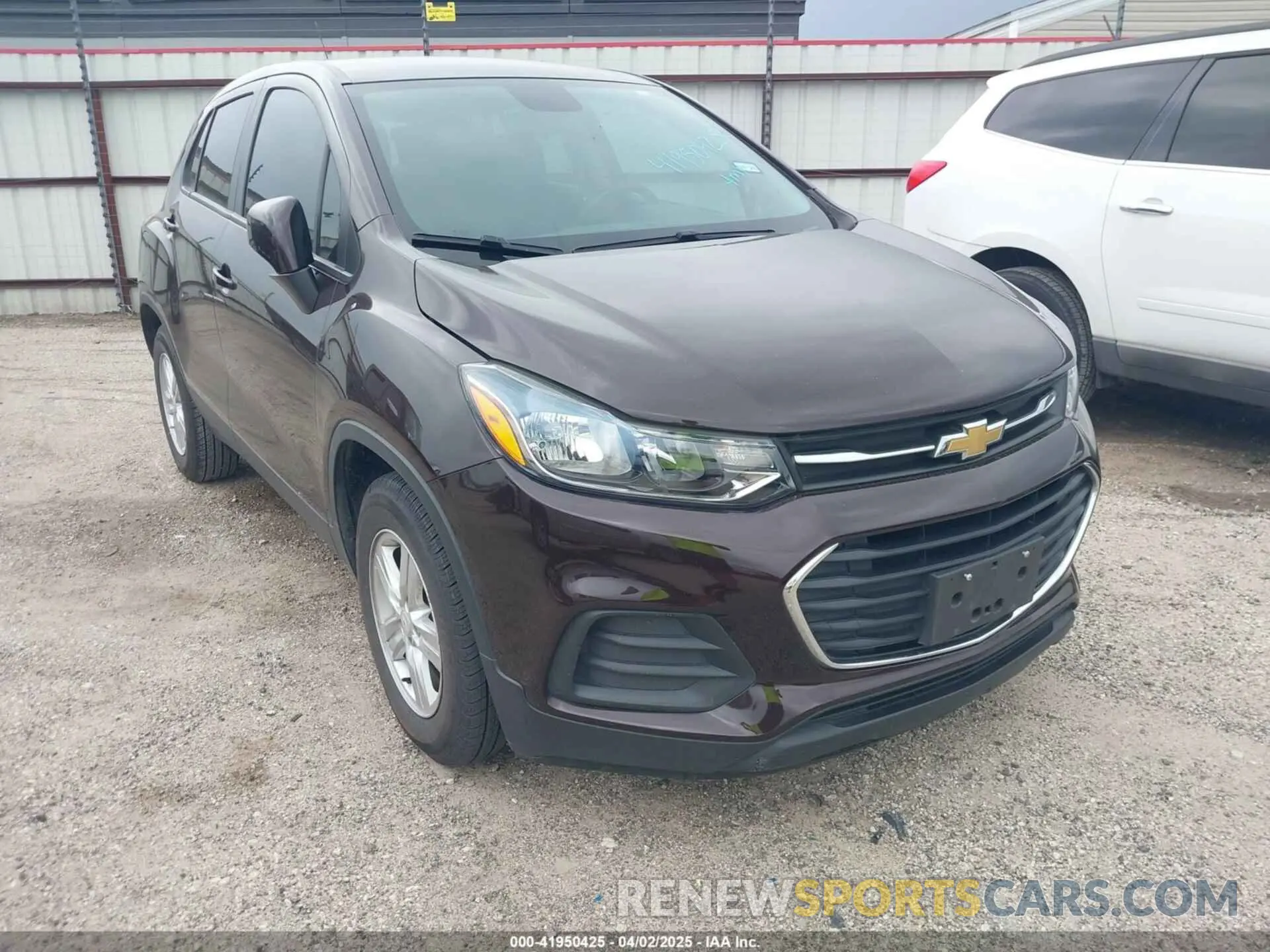 1 Photograph of a damaged car KL7CJKSB5LB352601 CHEVROLET TRAX 2020