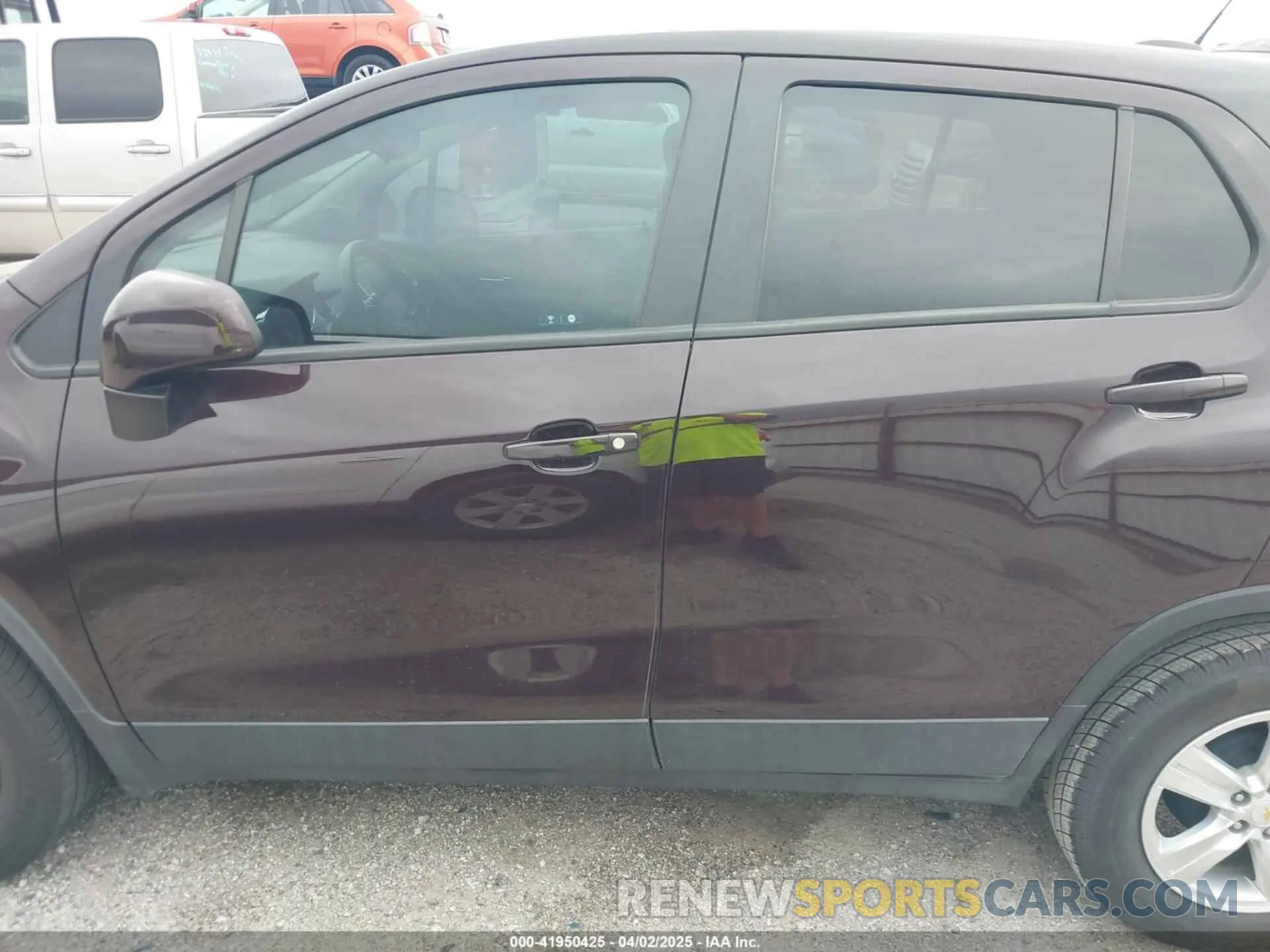 14 Photograph of a damaged car KL7CJKSB5LB352601 CHEVROLET TRAX 2020
