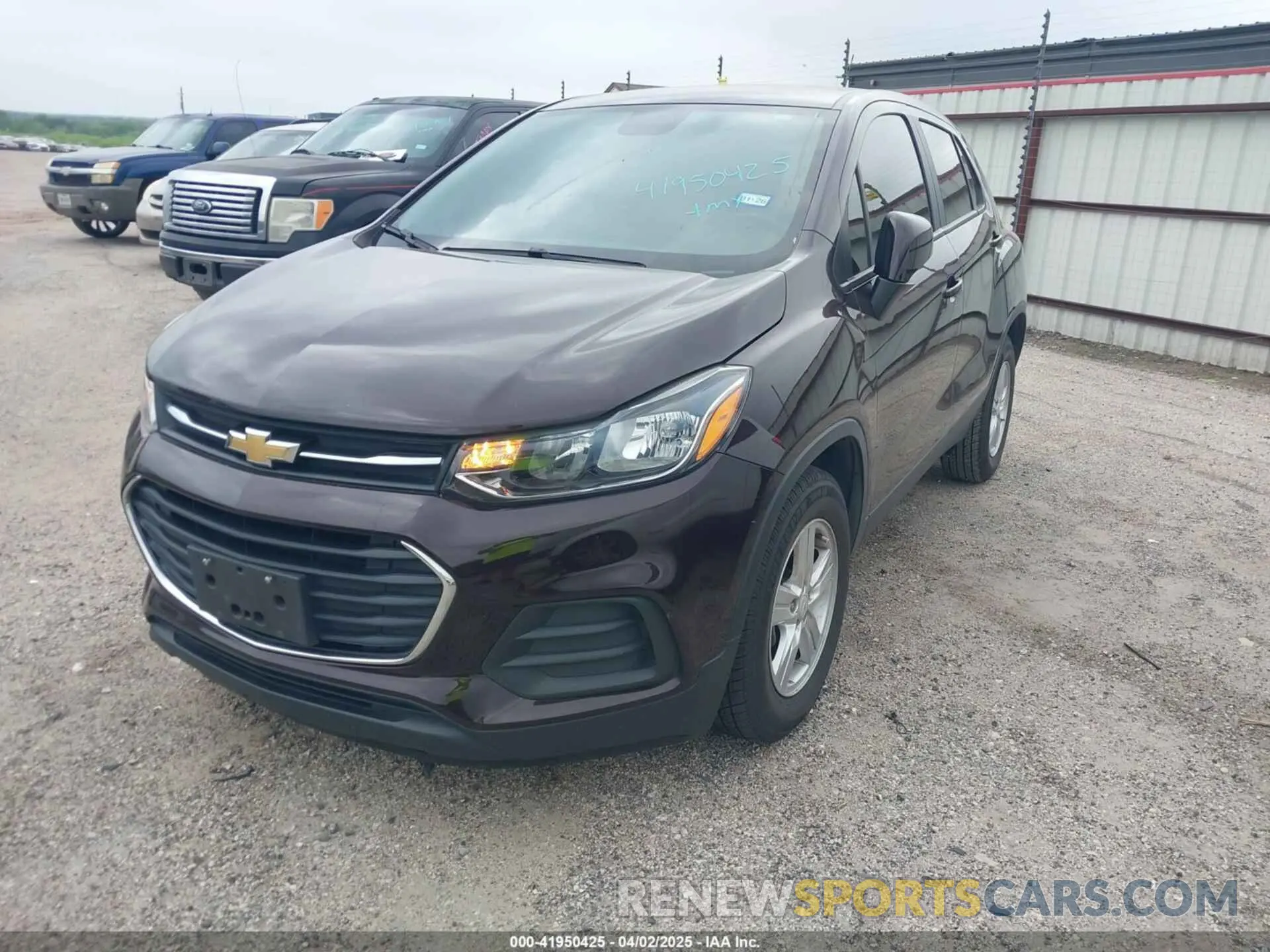 2 Photograph of a damaged car KL7CJKSB5LB352601 CHEVROLET TRAX 2020