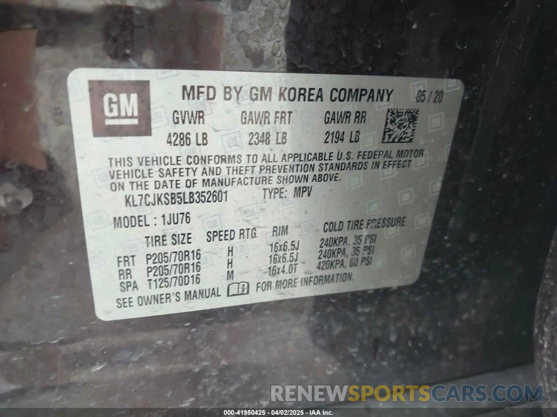 9 Photograph of a damaged car KL7CJKSB5LB352601 CHEVROLET TRAX 2020