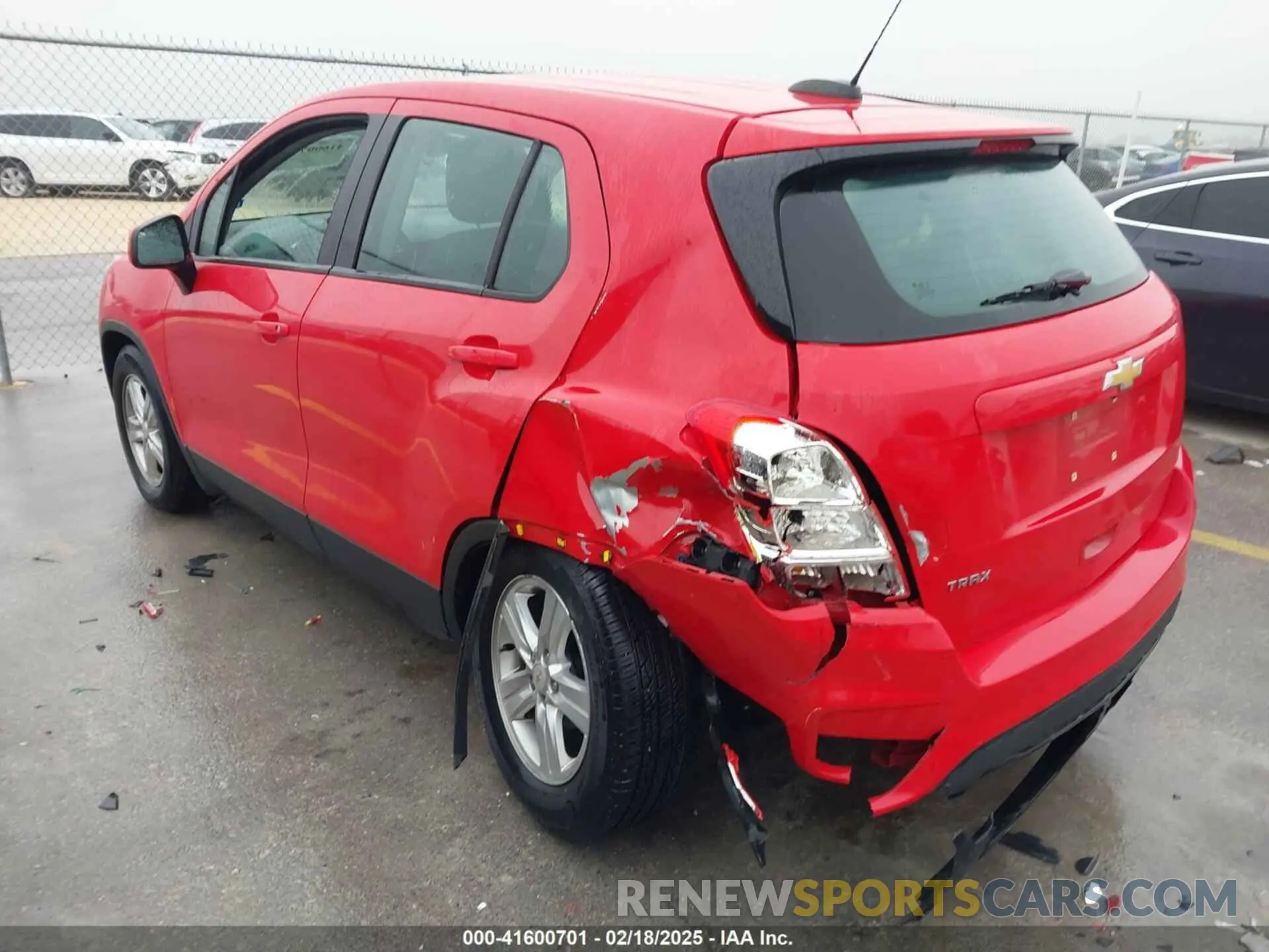 3 Photograph of a damaged car KL7CJKSB5LB353330 CHEVROLET TRAX 2020
