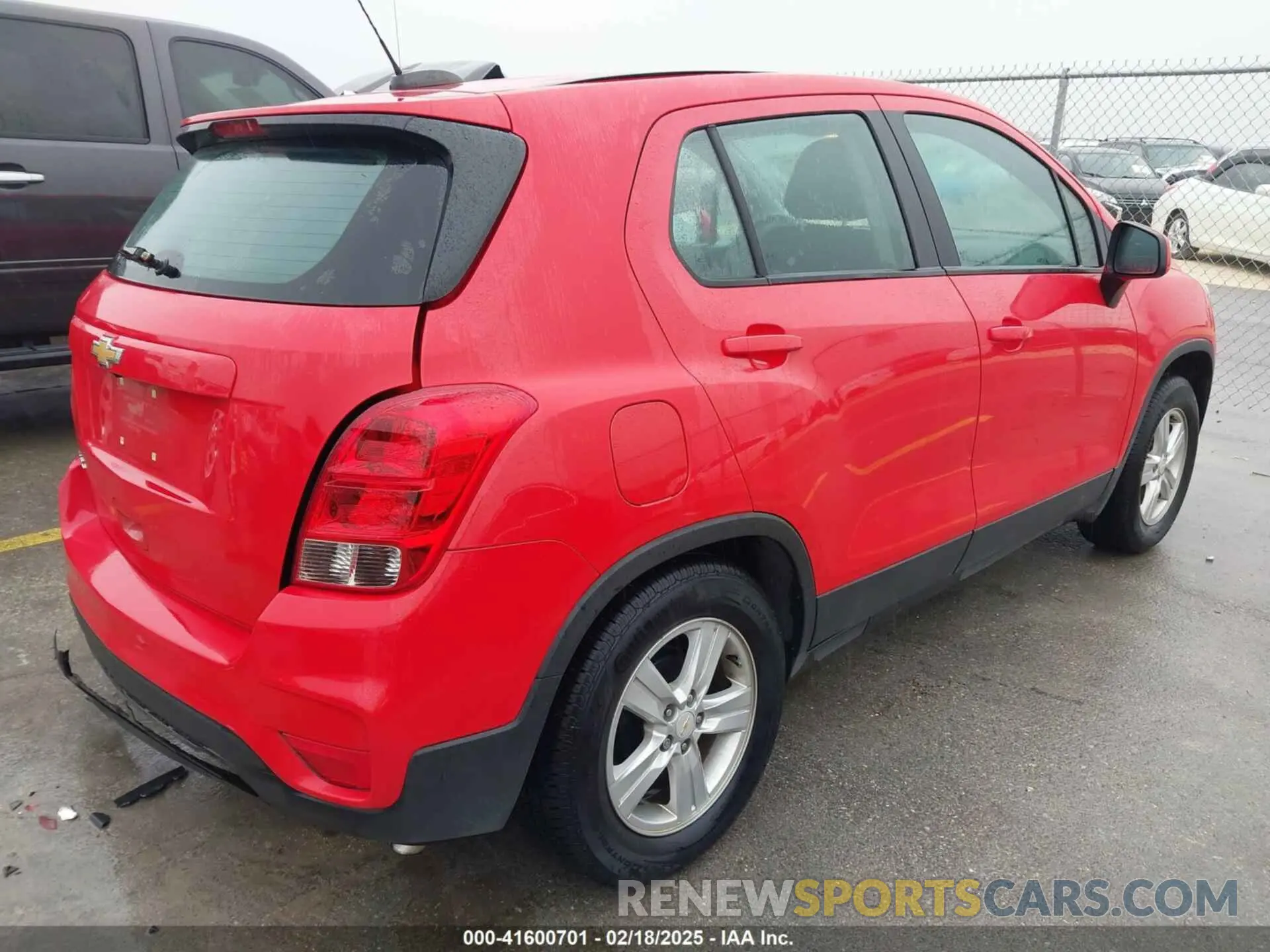 4 Photograph of a damaged car KL7CJKSB5LB353330 CHEVROLET TRAX 2020