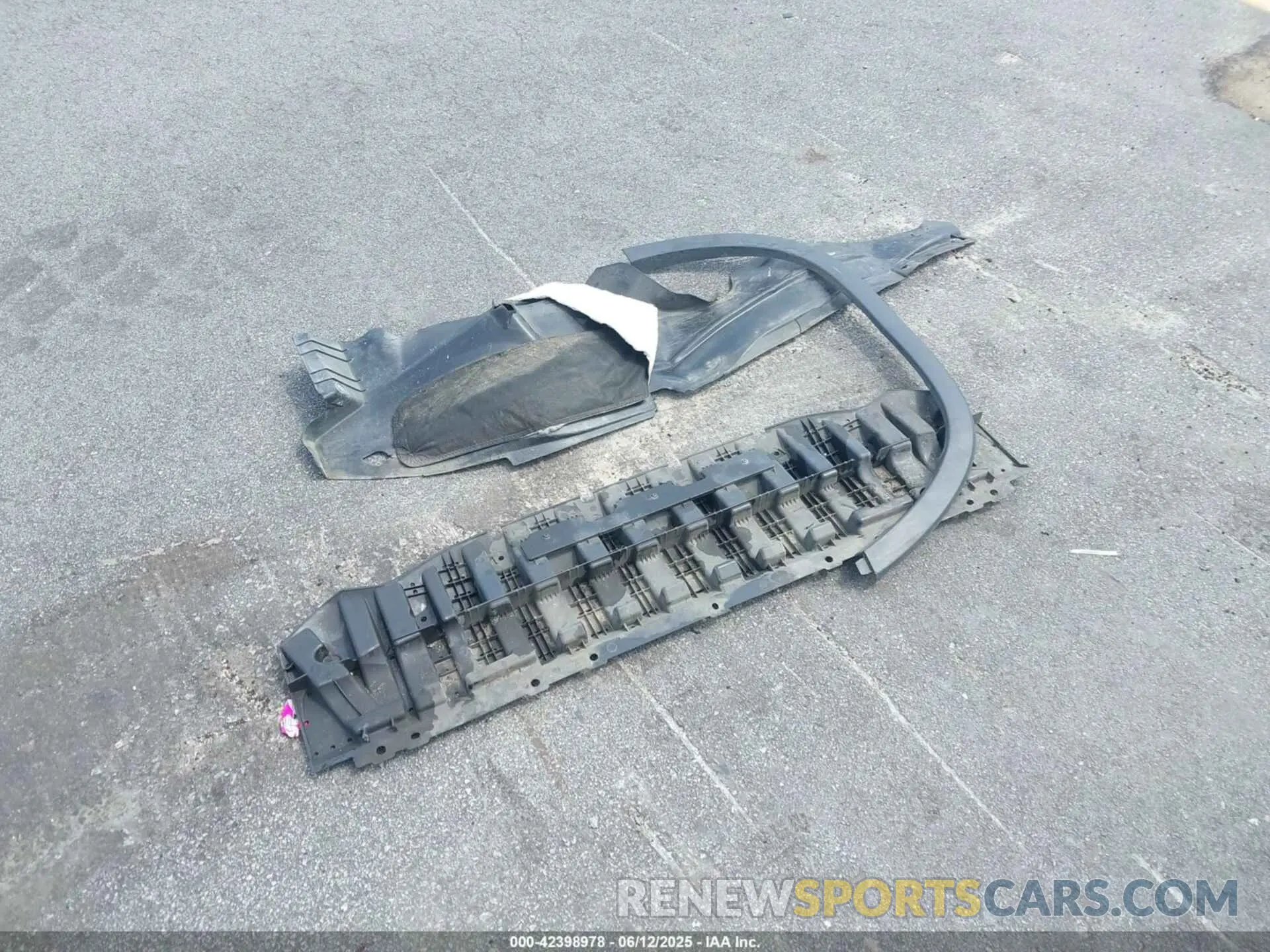 12 Photograph of a damaged car KL7CJKSB6LB030937 CHEVROLET TRAX 2020