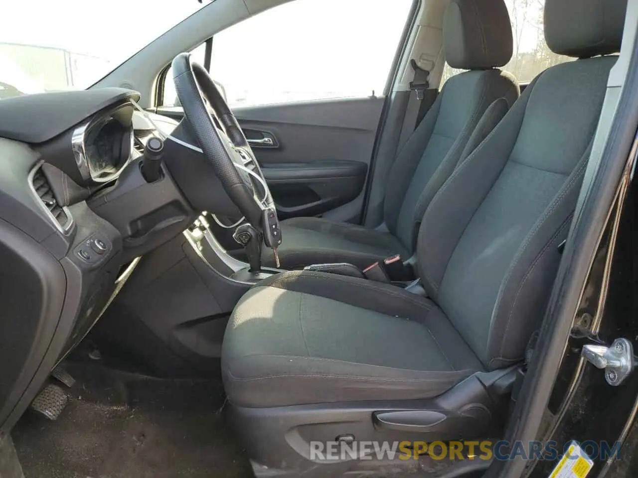 7 Photograph of a damaged car KL7CJKSB6LB035507 CHEVROLET TRAX 2020