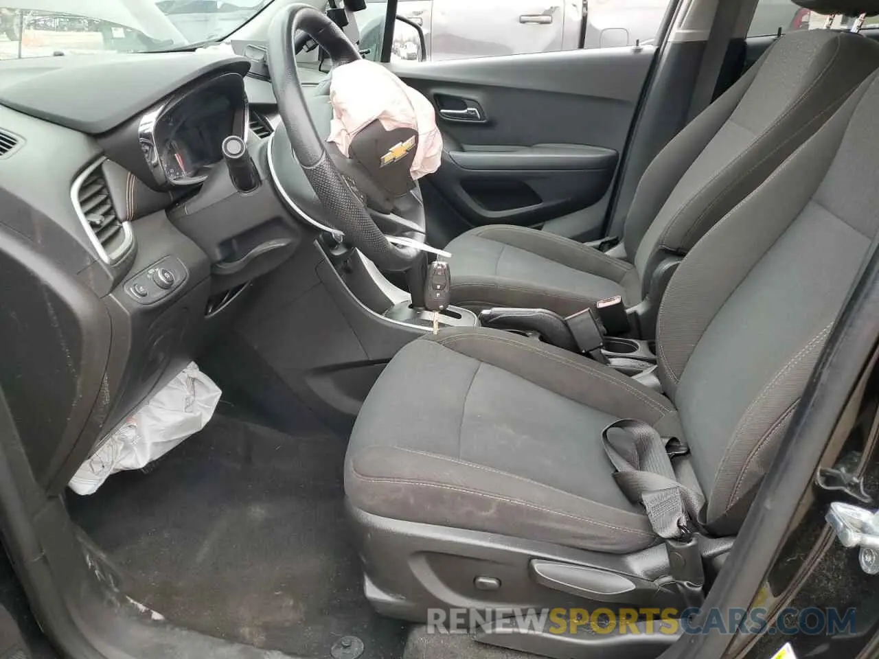 7 Photograph of a damaged car KL7CJKSB6LB072119 CHEVROLET TRAX 2020