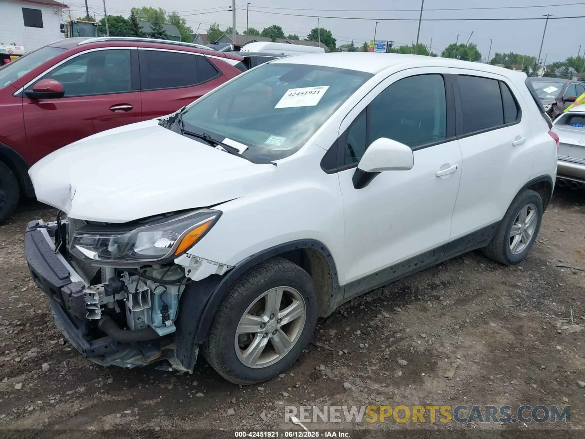 2 Photograph of a damaged car KL7CJKSB6LB086411 CHEVROLET TRAX 2020