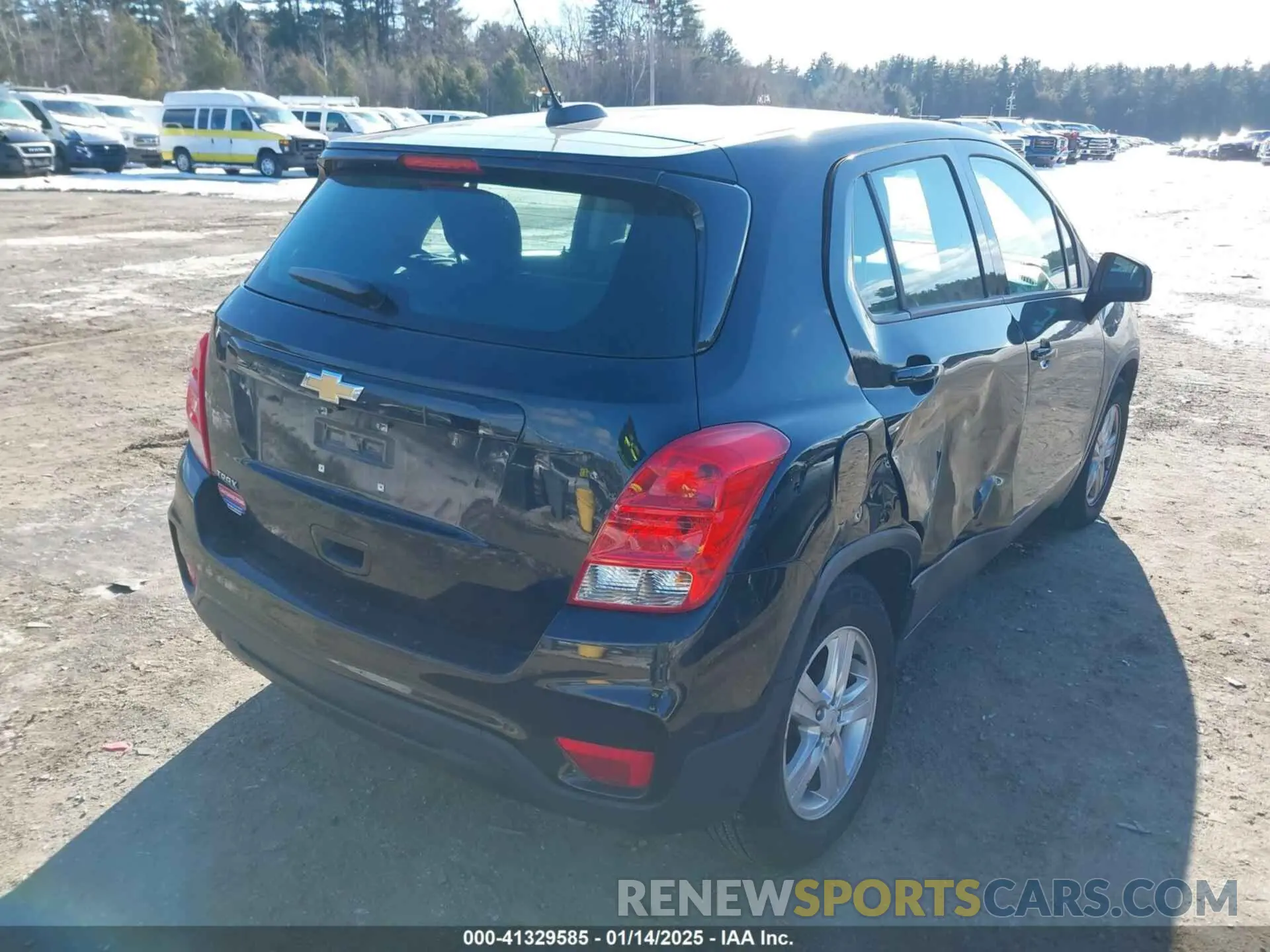 4 Photograph of a damaged car KL7CJKSB6LB090670 CHEVROLET TRAX 2020