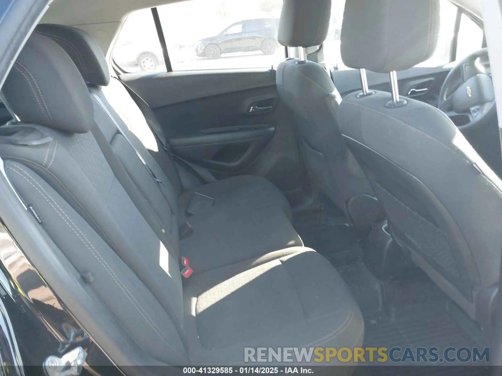 8 Photograph of a damaged car KL7CJKSB6LB090670 CHEVROLET TRAX 2020