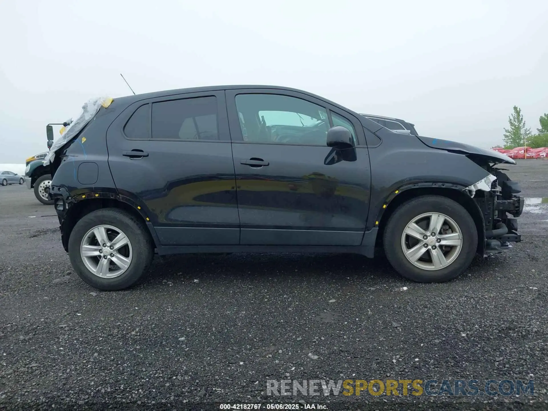 13 Photograph of a damaged car KL7CJKSB6LB324435 CHEVROLET TRAX 2020