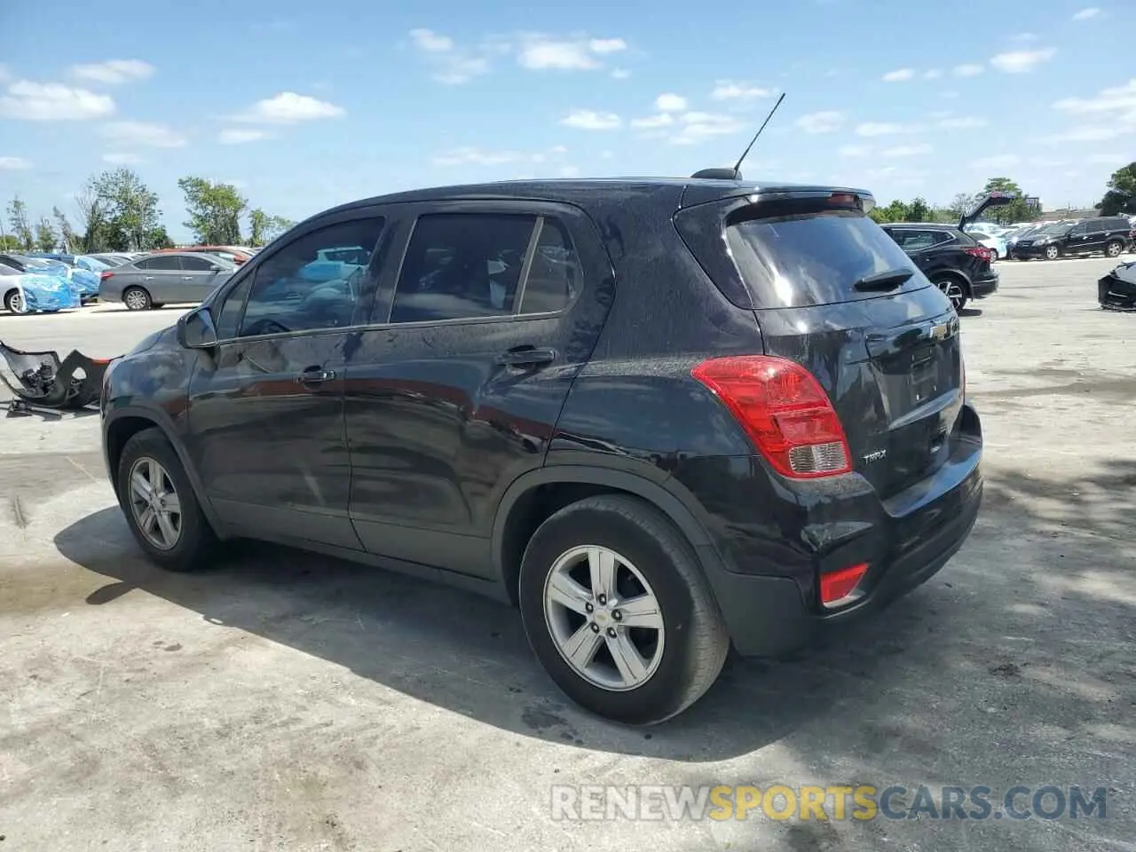 2 Photograph of a damaged car KL7CJKSB6LB331238 CHEVROLET TRAX 2020