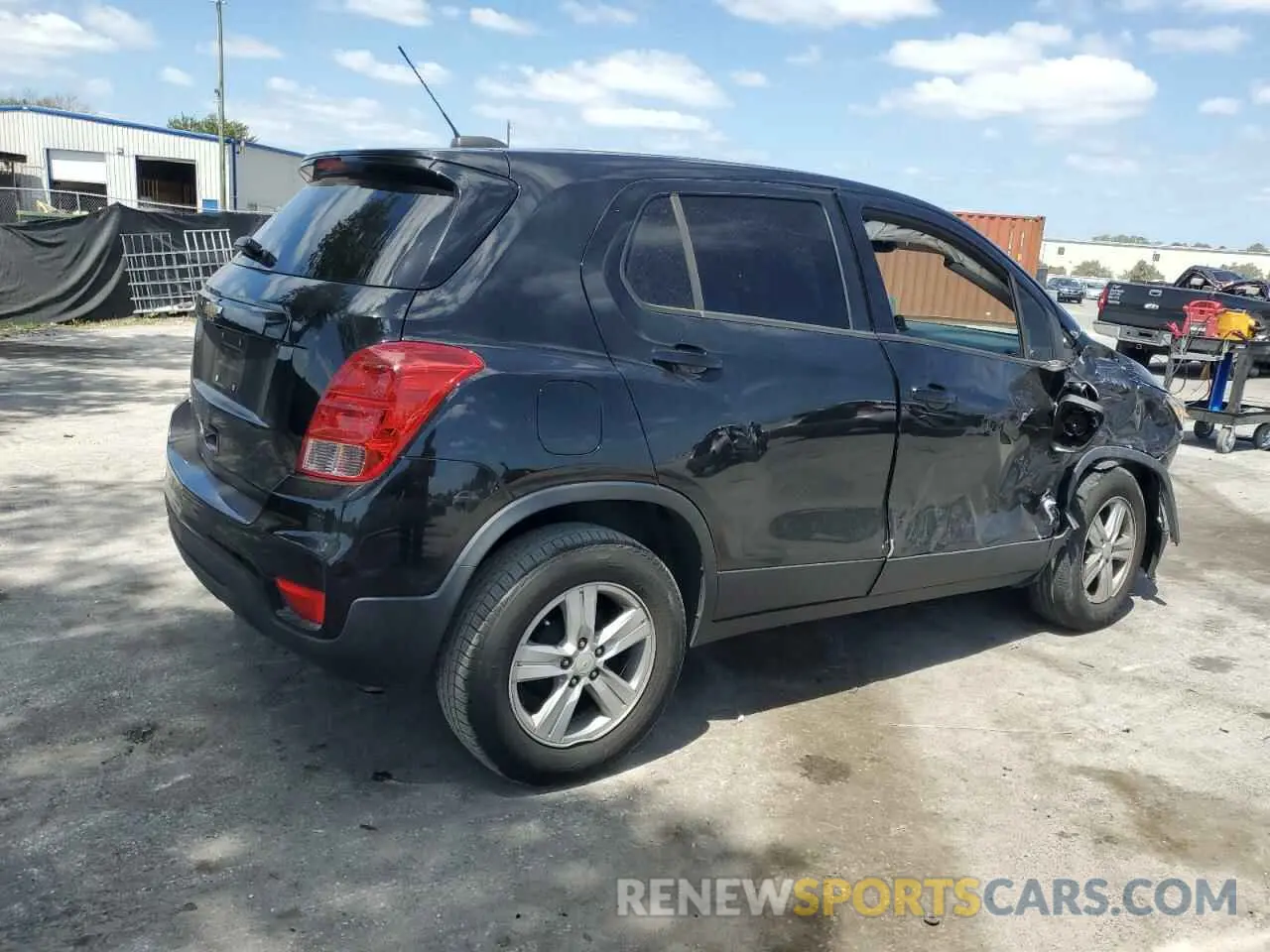 3 Photograph of a damaged car KL7CJKSB6LB331238 CHEVROLET TRAX 2020