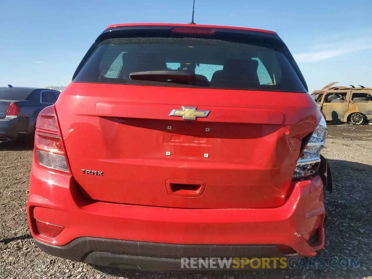 6 Photograph of a damaged car KL7CJKSB6LB345723 CHEVROLET TRAX 2020