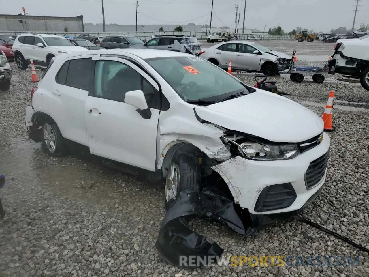 4 Photograph of a damaged car KL7CJKSB7LB032650 CHEVROLET TRAX 2020