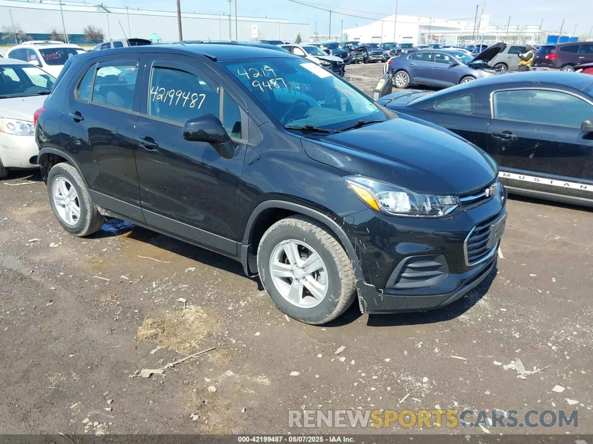 1 Photograph of a damaged car KL7CJKSB7LB036732 CHEVROLET TRAX 2020