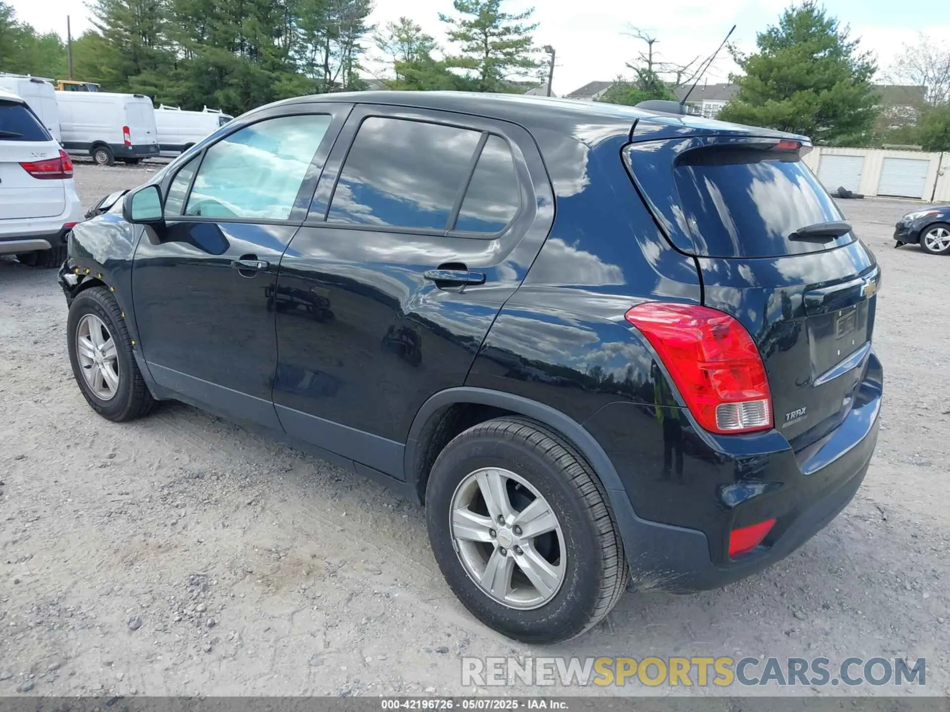 3 Photograph of a damaged car KL7CJKSB7LB061579 CHEVROLET TRAX 2020