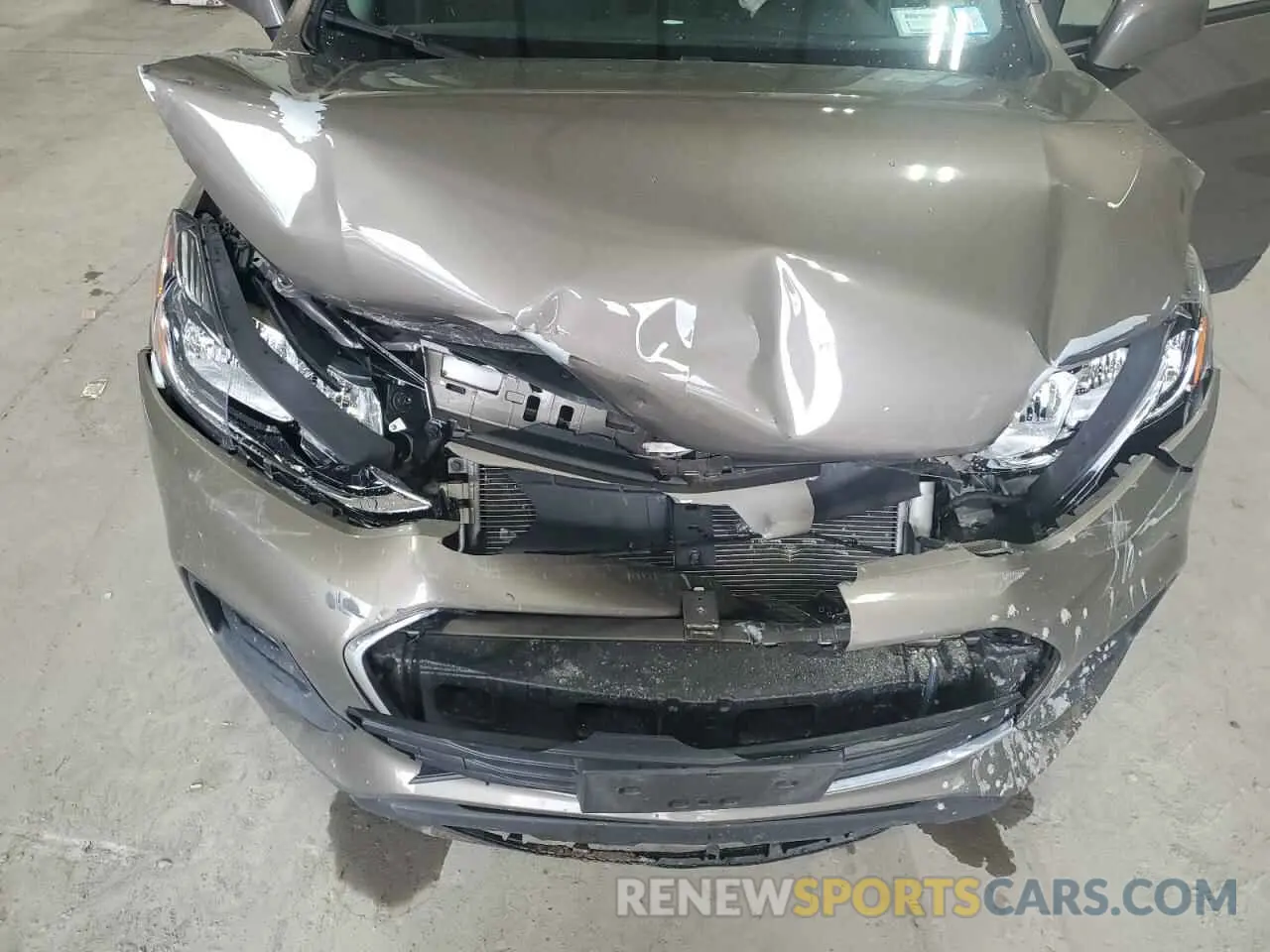 12 Photograph of a damaged car KL7CJKSB7LB334634 CHEVROLET TRAX 2020