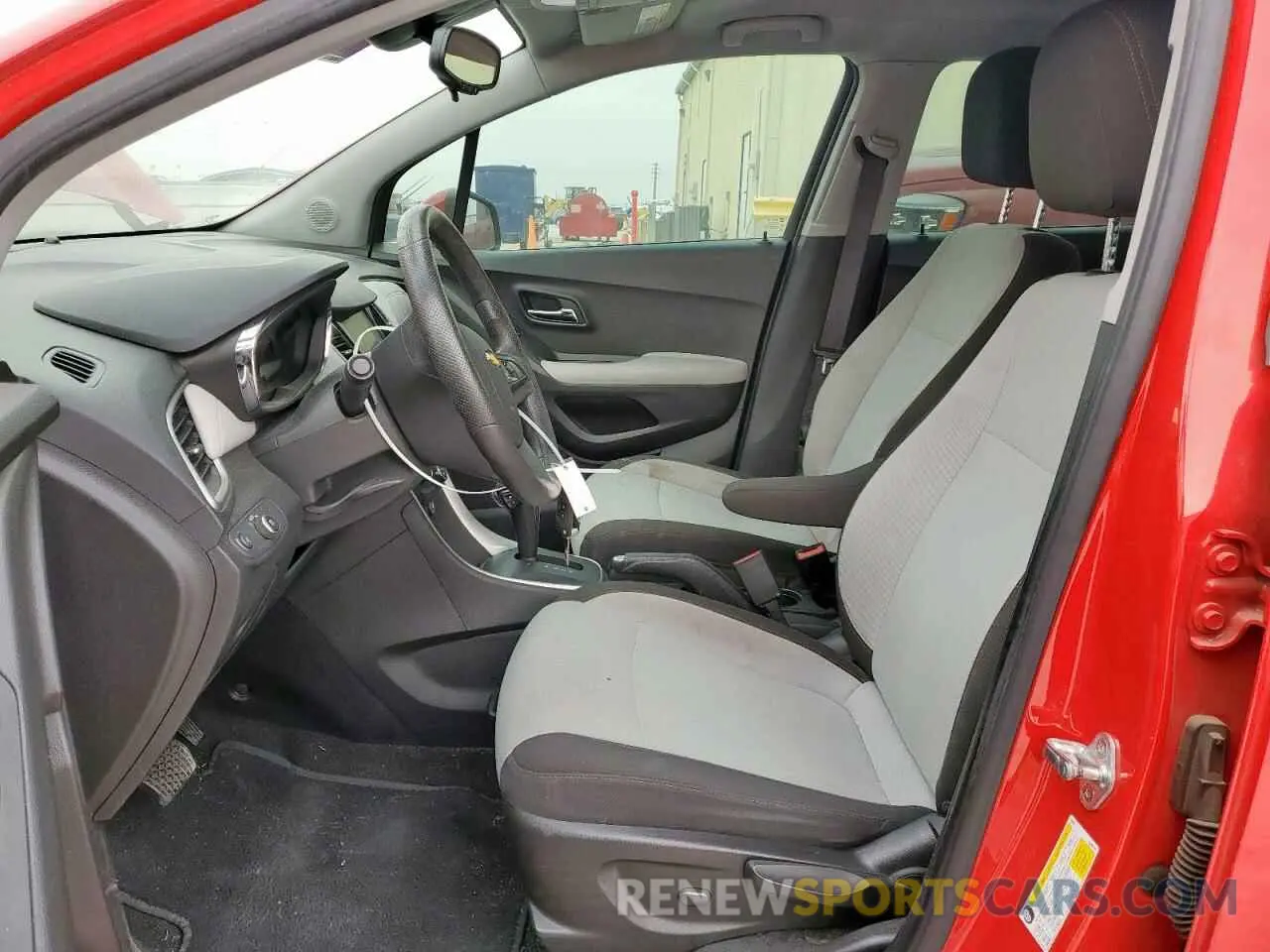 7 Photograph of a damaged car KL7CJKSB7LB346315 CHEVROLET TRAX 2020