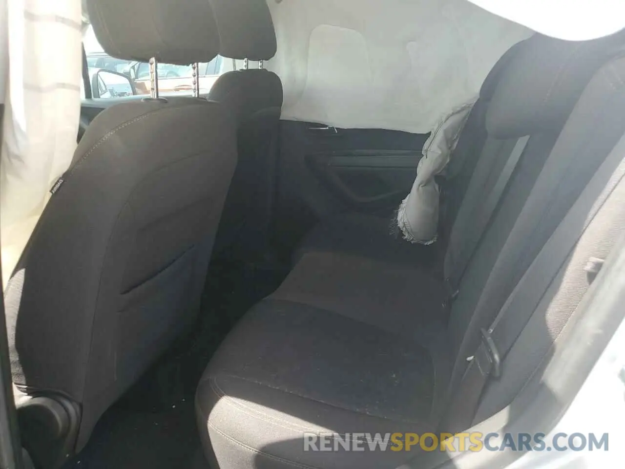 11 Photograph of a damaged car KL7CJKSB8LB017400 CHEVROLET TRAX 2020