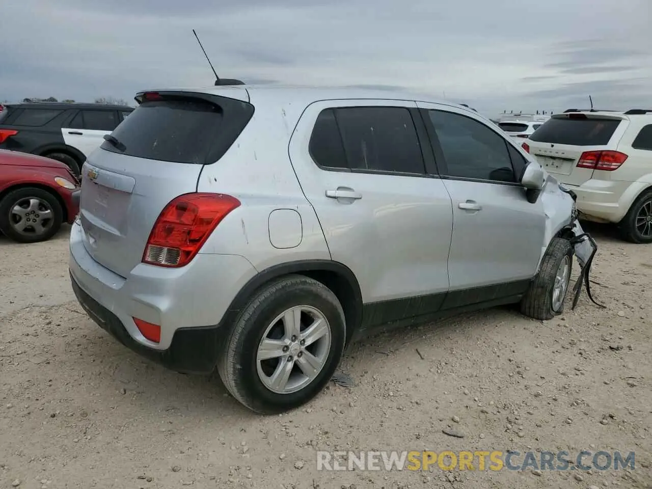 3 Photograph of a damaged car KL7CJKSB8LB017641 CHEVROLET TRAX 2020