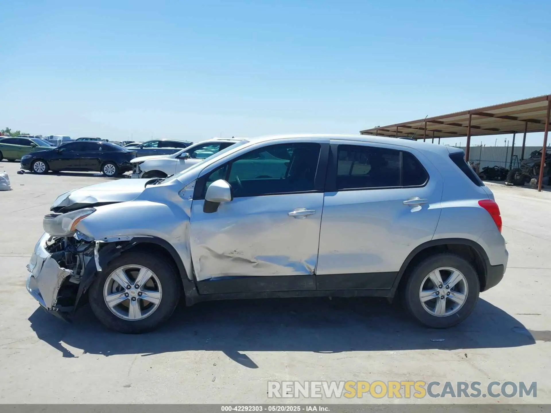 14 Photograph of a damaged car KL7CJKSB8LB030471 CHEVROLET TRAX 2020