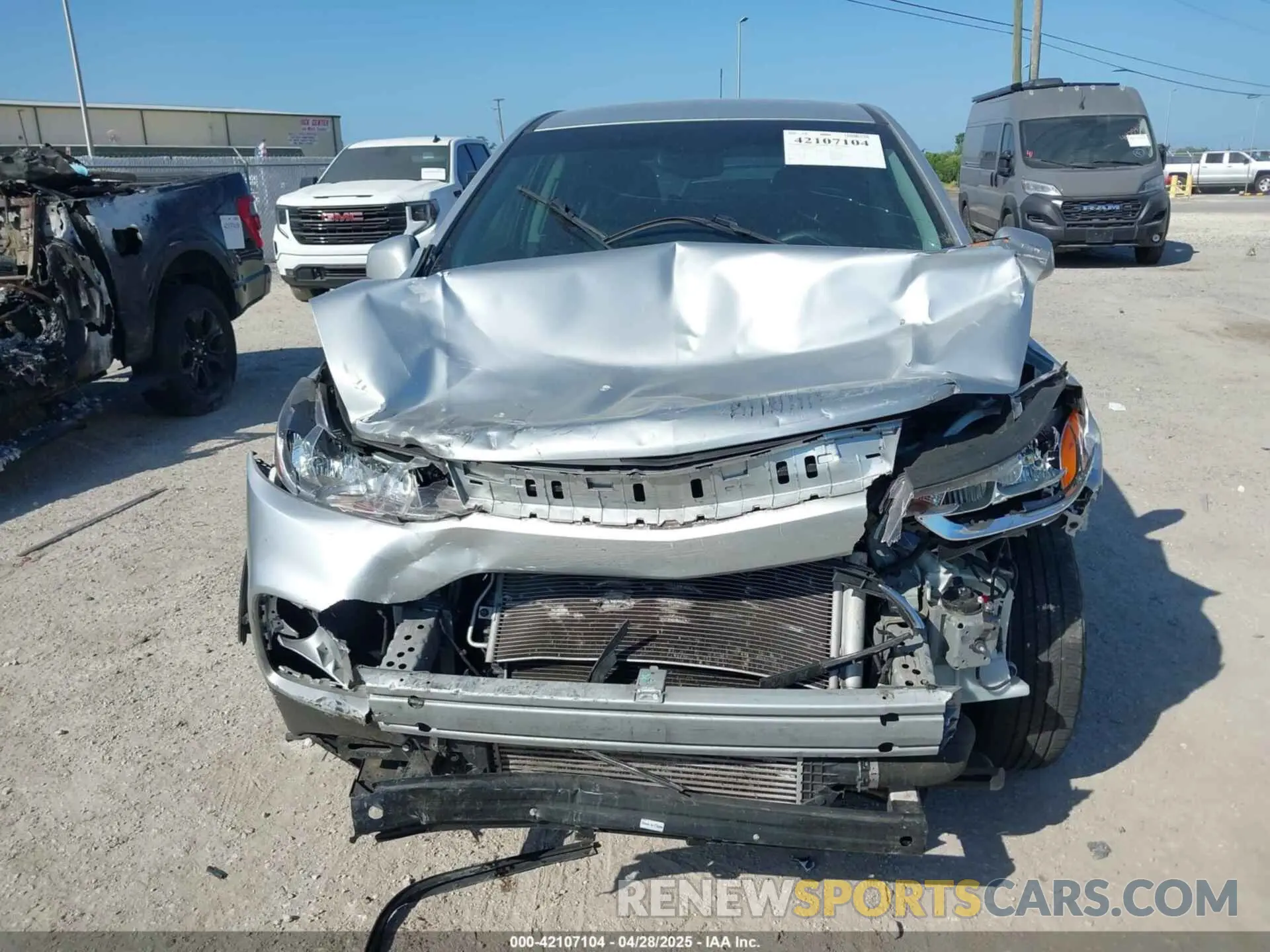 13 Photograph of a damaged car KL7CJKSB8LB033001 CHEVROLET TRAX 2020