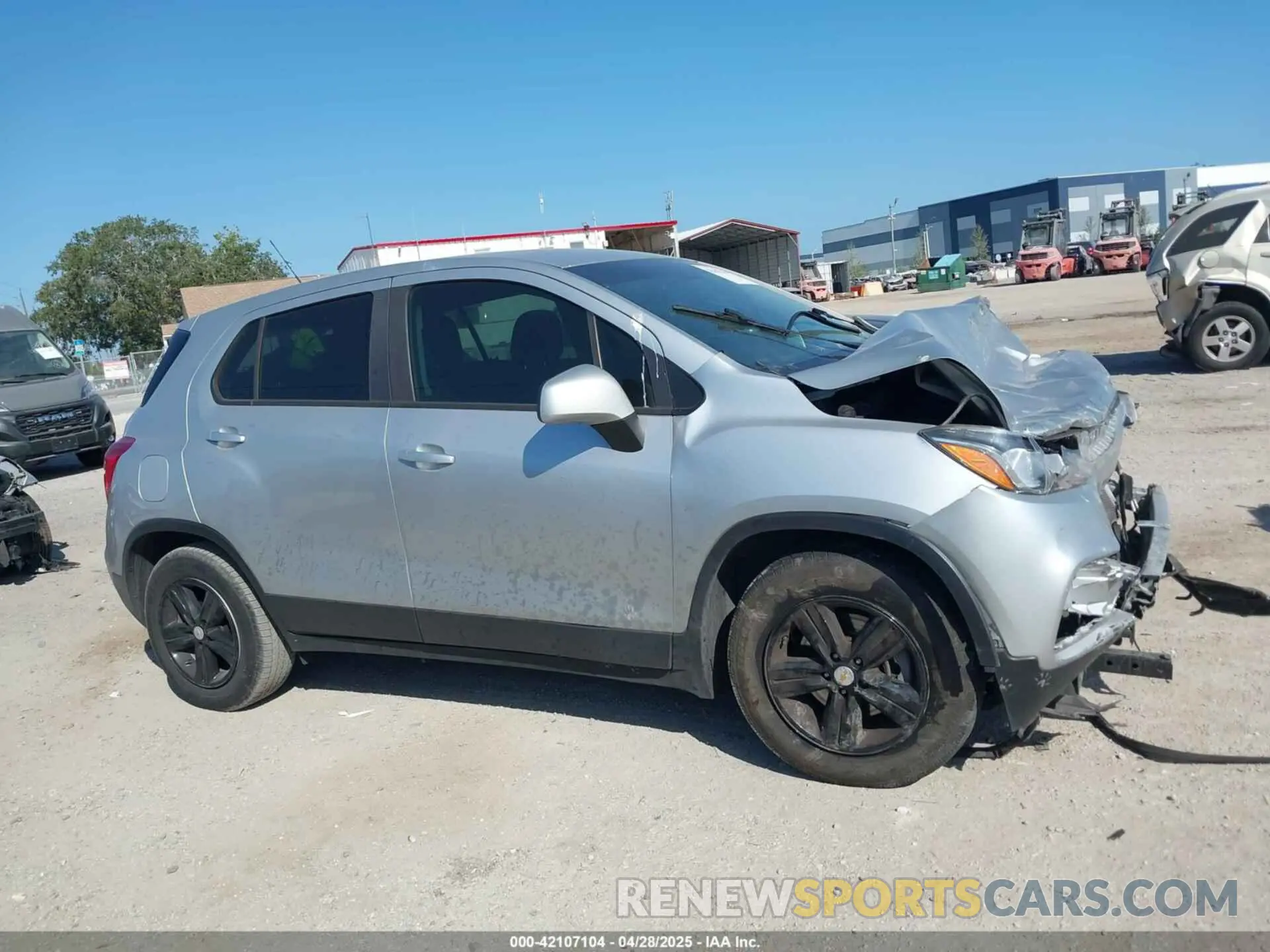 14 Photograph of a damaged car KL7CJKSB8LB033001 CHEVROLET TRAX 2020