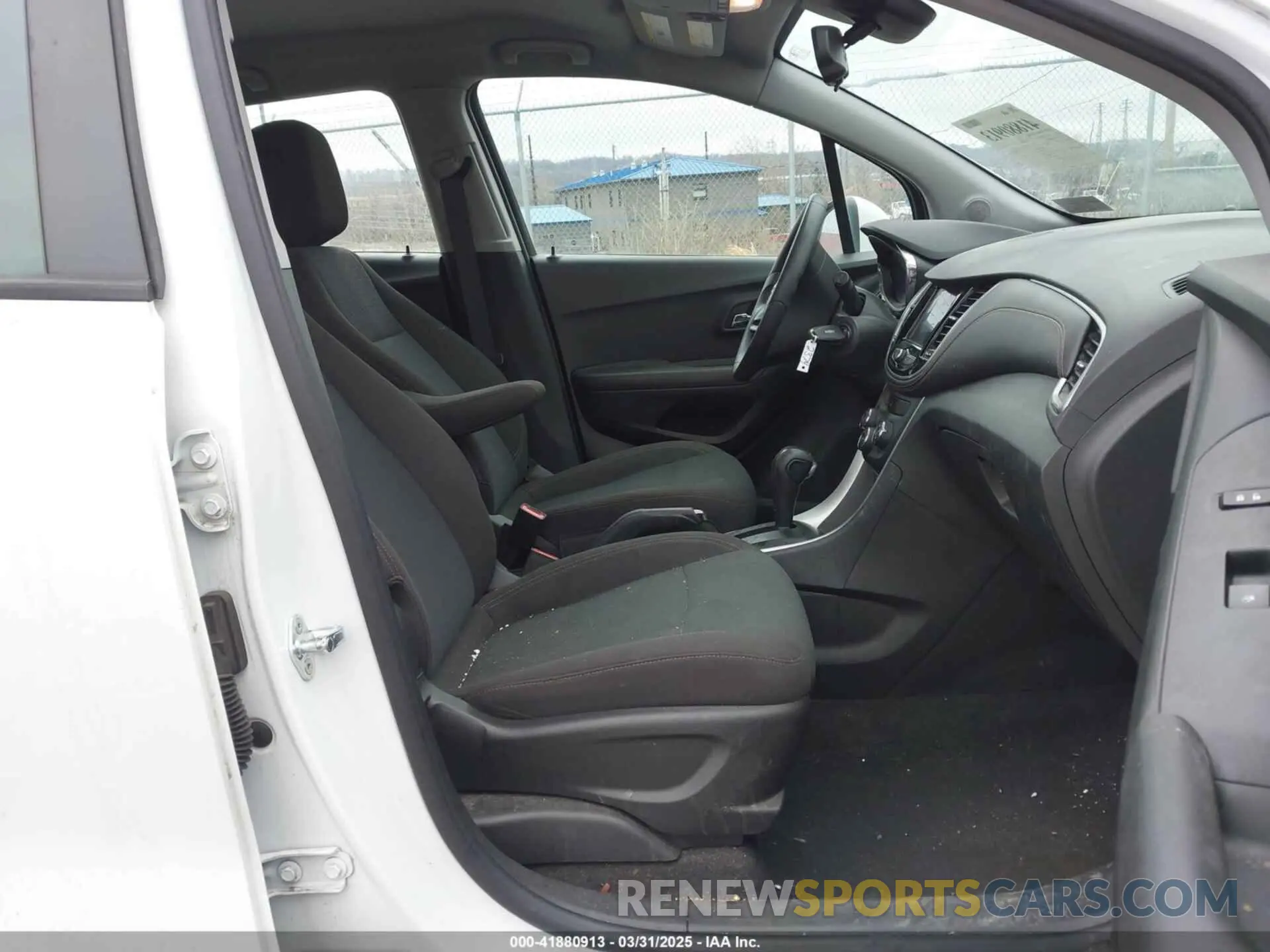 5 Photograph of a damaged car KL7CJKSB8LB066418 CHEVROLET TRAX 2020