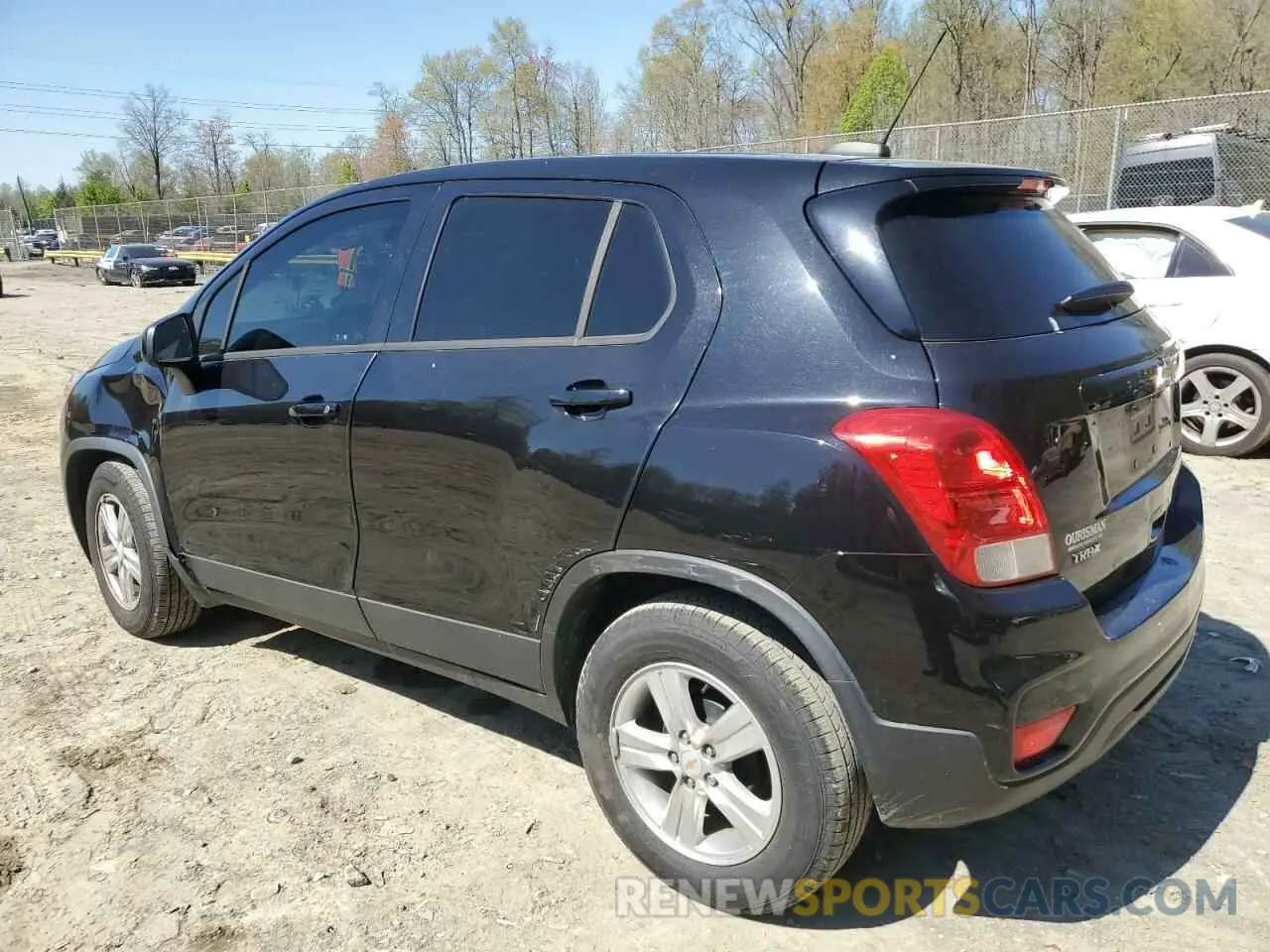 2 Photograph of a damaged car KL7CJKSB8LB068749 CHEVROLET TRAX 2020