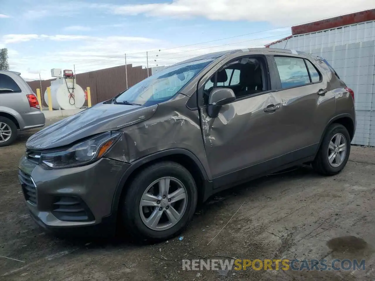 1 Photograph of a damaged car KL7CJKSB8LB349482 CHEVROLET TRAX 2020