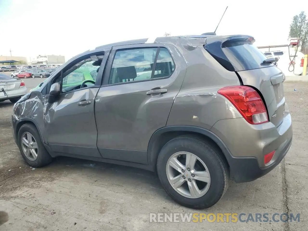 2 Photograph of a damaged car KL7CJKSB8LB349482 CHEVROLET TRAX 2020