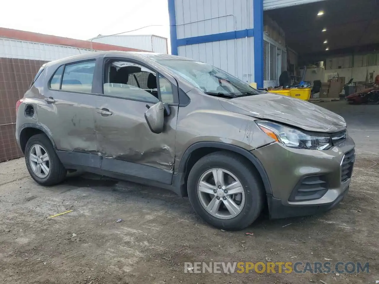 4 Photograph of a damaged car KL7CJKSB8LB349482 CHEVROLET TRAX 2020