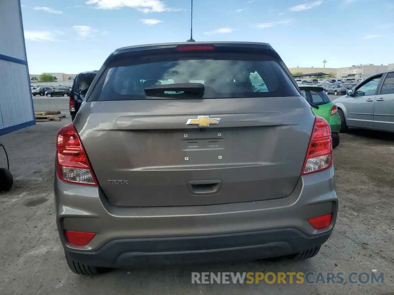 6 Photograph of a damaged car KL7CJKSB8LB349482 CHEVROLET TRAX 2020