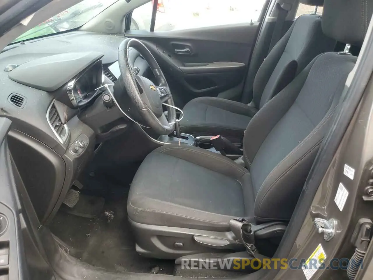 7 Photograph of a damaged car KL7CJKSB8LB349482 CHEVROLET TRAX 2020