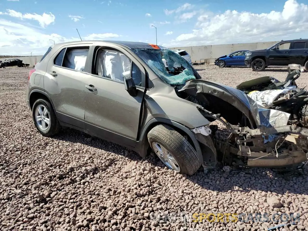 4 Photograph of a damaged car KL7CJKSB8LB352446 CHEVROLET TRAX 2020