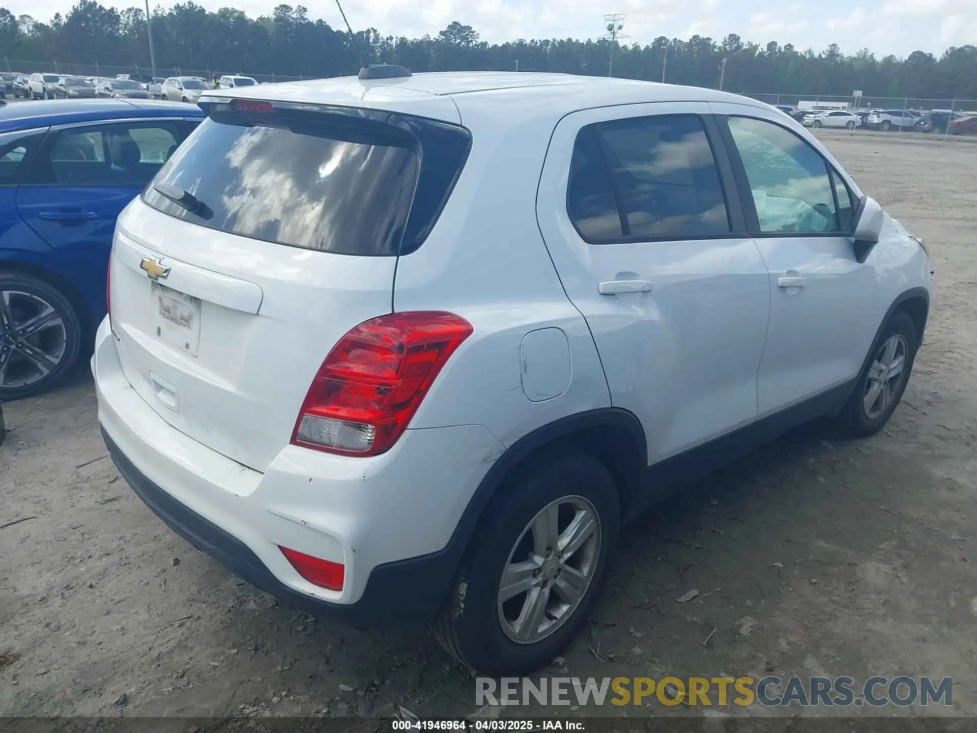 4 Photograph of a damaged car KL7CJKSB9LB034450 CHEVROLET TRAX 2020
