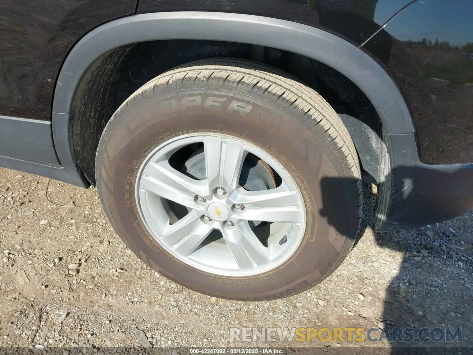 17 Photograph of a damaged car KL7CJKSB9LB065049 CHEVROLET TRAX 2020