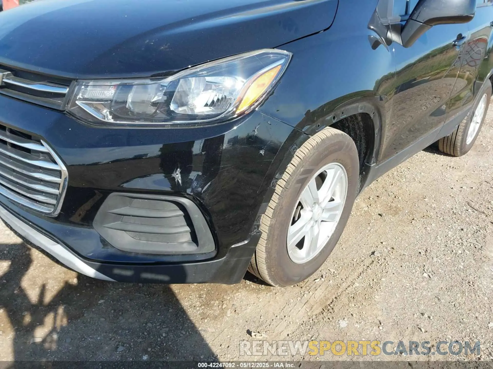 6 Photograph of a damaged car KL7CJKSB9LB065049 CHEVROLET TRAX 2020