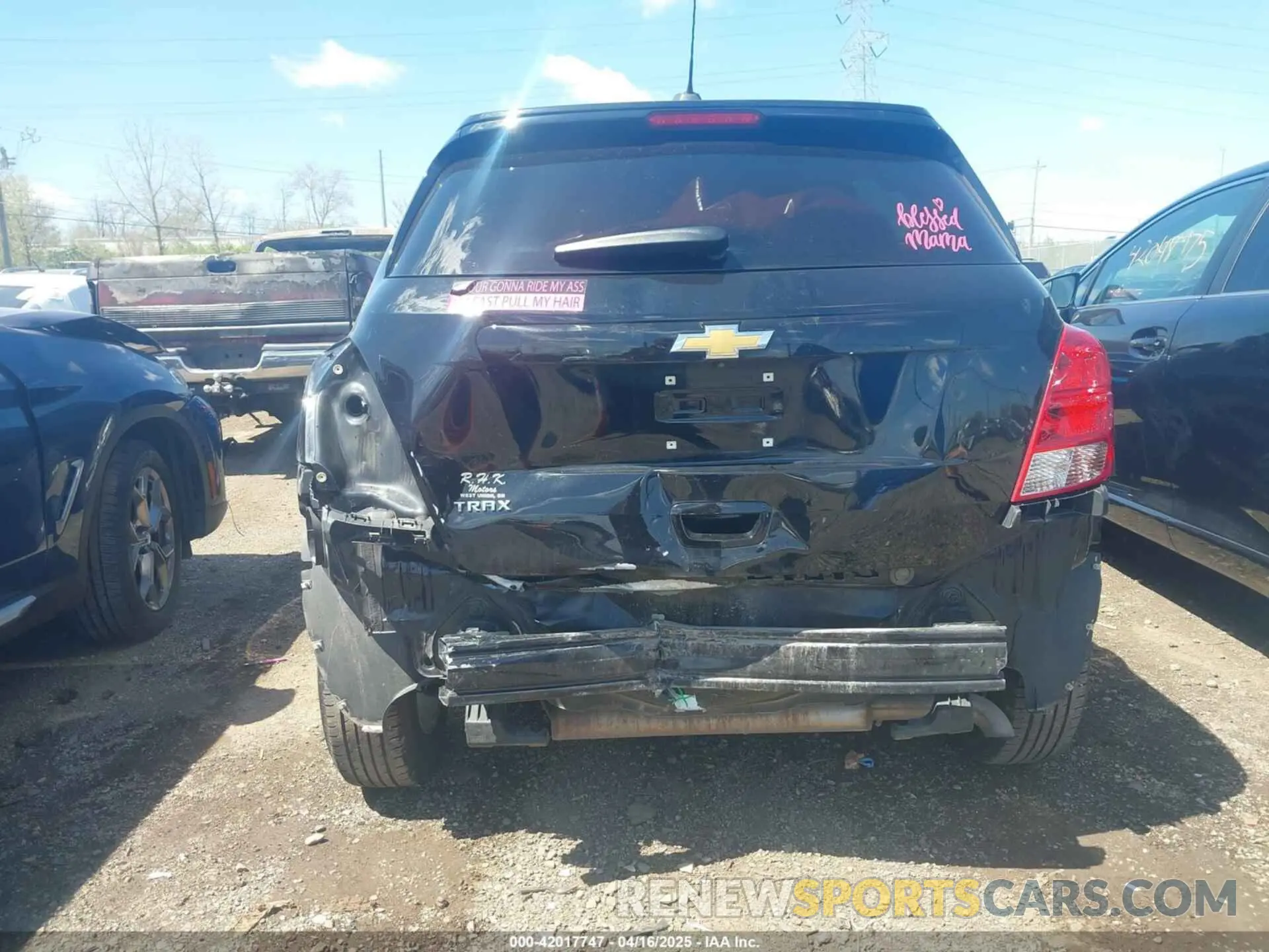 6 Photograph of a damaged car KL7CJKSB9LB317981 CHEVROLET TRAX 2020