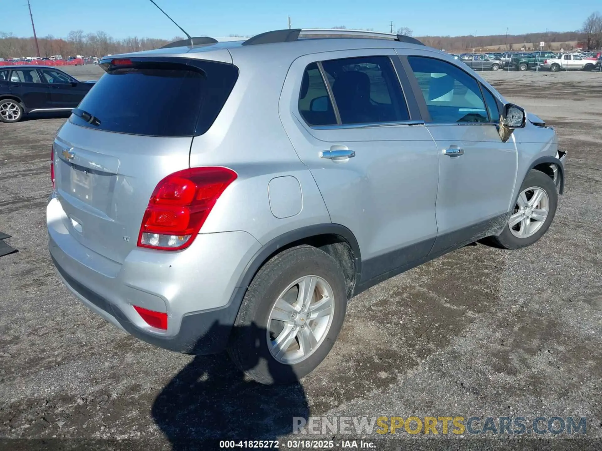 4 Photograph of a damaged car KL7CJLSB0LB029045 CHEVROLET TRAX 2020