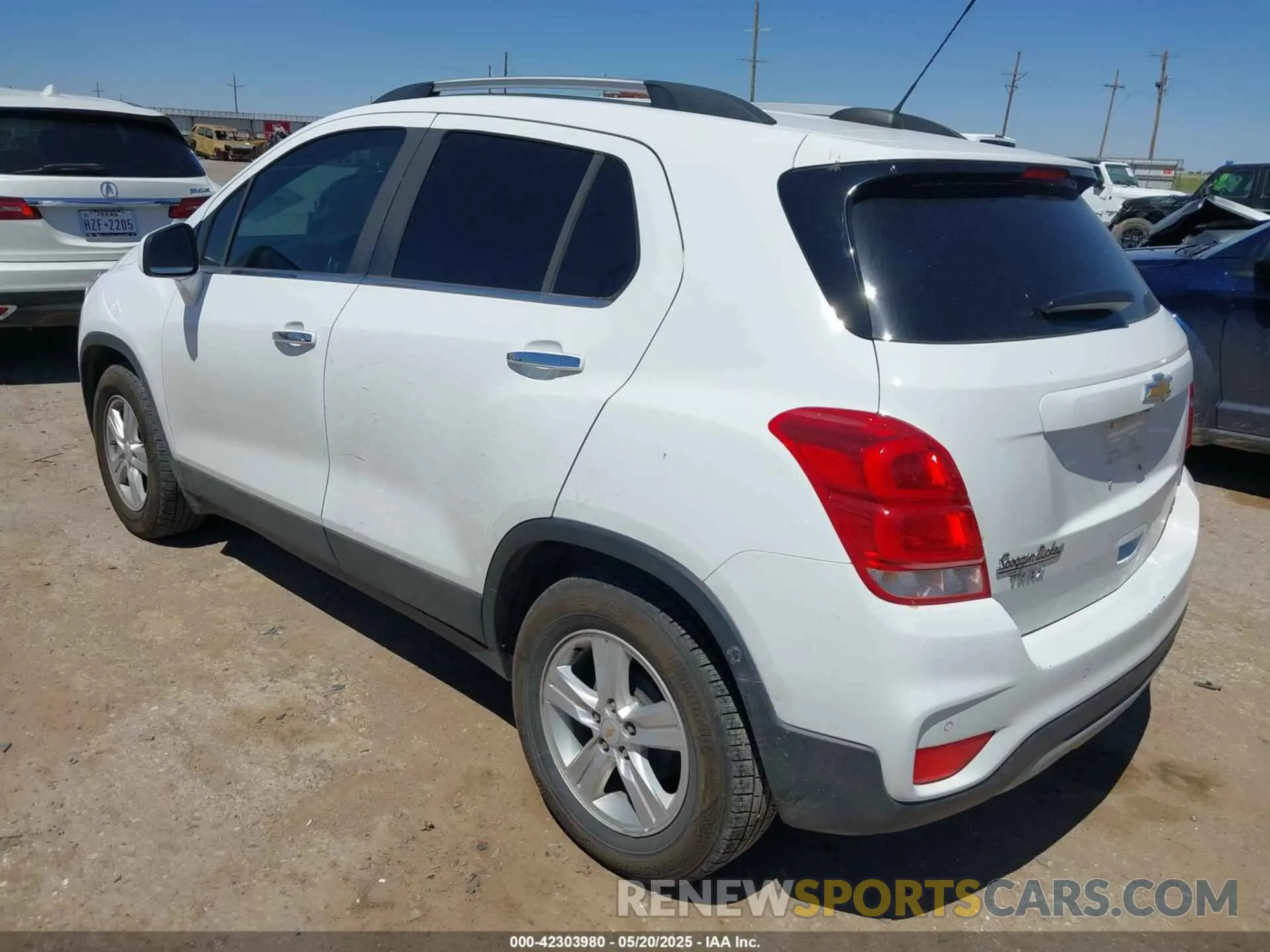 3 Photograph of a damaged car KL7CJLSB0LB070677 CHEVROLET TRAX 2020