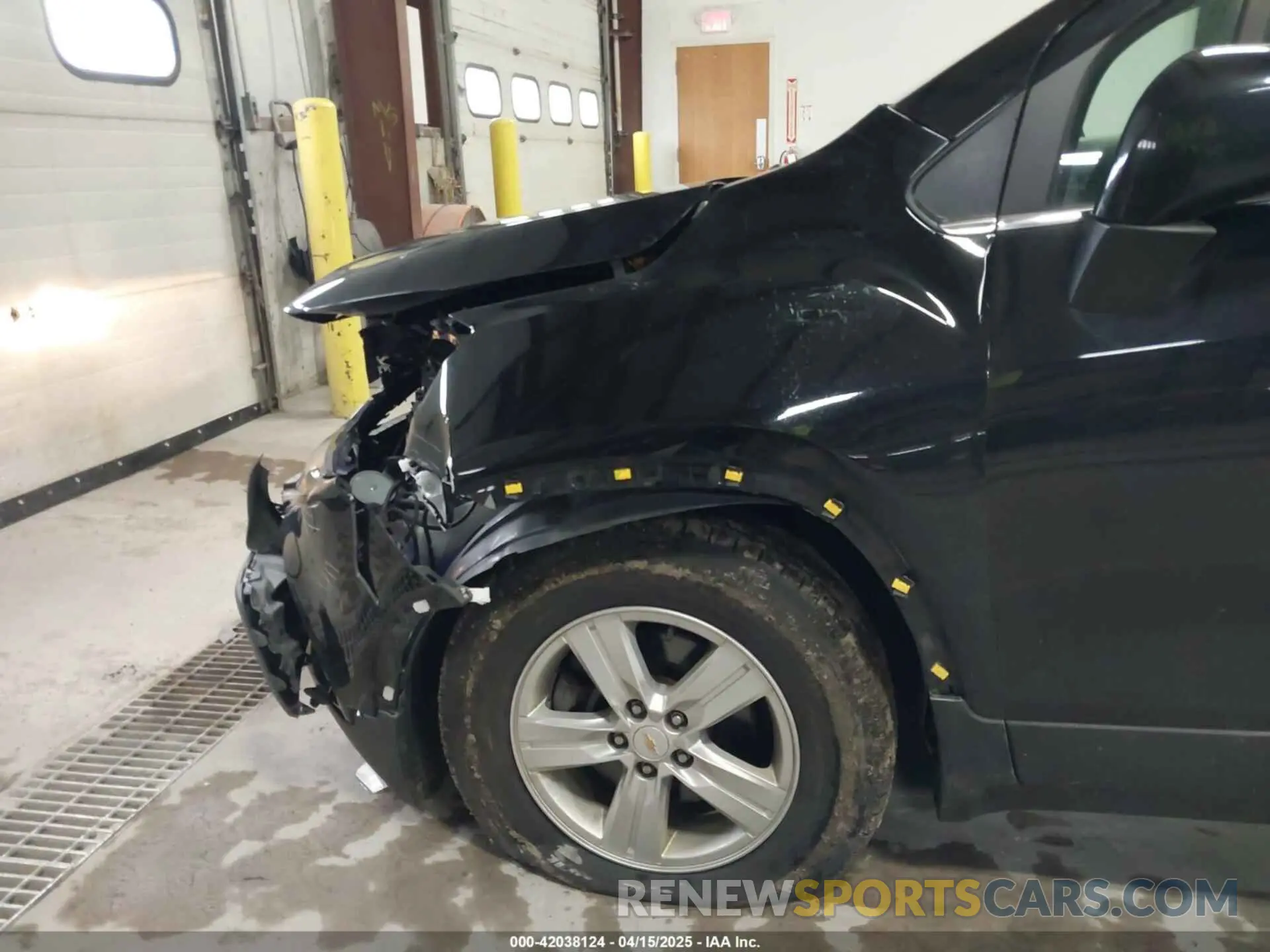 18 Photograph of a damaged car KL7CJLSB0LB092579 CHEVROLET TRAX 2020