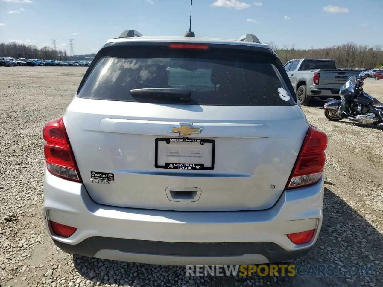 6 Photograph of a damaged car KL7CJLSB1LB009094 CHEVROLET TRAX 2020